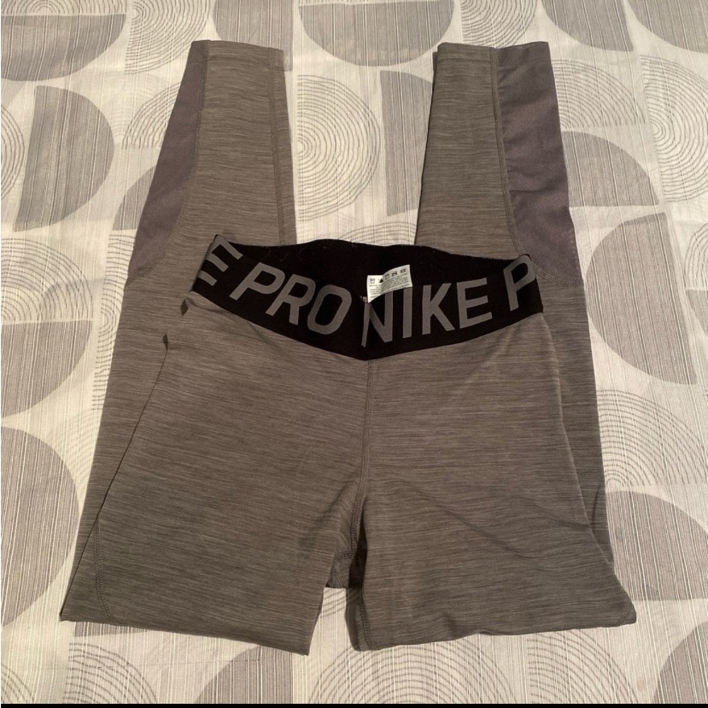 Nike pro leggings women